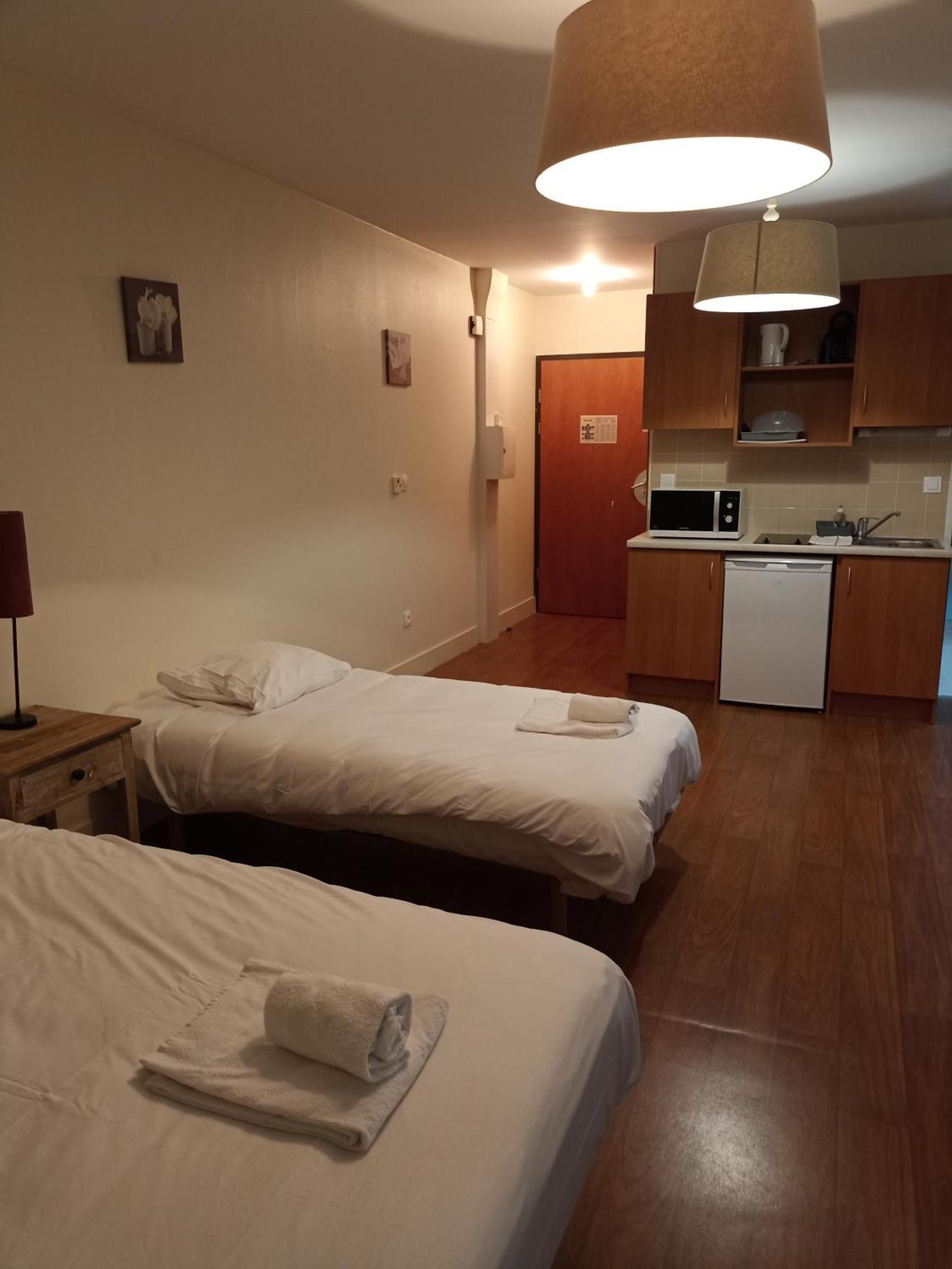 Residence La Providence Zenao Лизьё Экстерьер фото